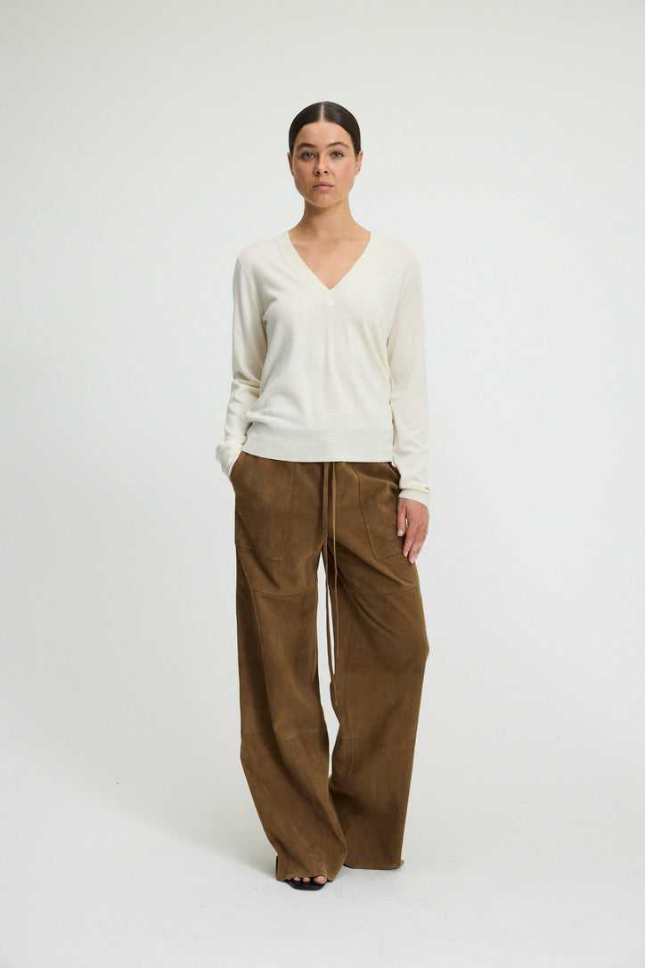 Dylan V-Neck Pullover